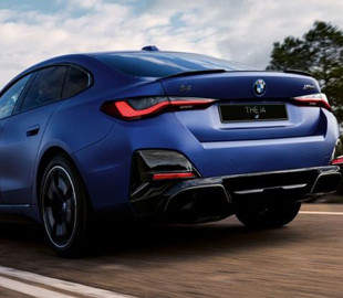 BMW приступила к поставкам серийных электромобилей i4