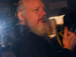 Экс-президент Эквадора подтвердил вмешательство Ассанжа в выборы в США