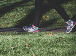 iPhone начнут предупреждать пользователей о риске упасть