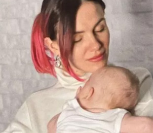 MamaRika показала нежное фото с восьмимесячным сыном из Варшавы