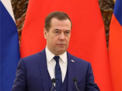 Медведєв: Я не наказував знищувати супутники Маска, але ідея заслуговує на обговорення