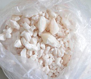 Нестандартная посылка: двое черноморцев заказали наркотики по почте