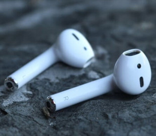 Для AirPods вышло обновление ПО