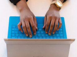 В США запустили сайт для доносов на людей, помогающих делать аборты