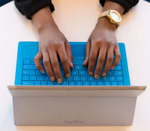 В США запустили сайт для доносов на людей, помогающих делать аборты