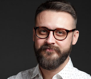 Фейковий застосунок «Дія» мав доступи до всіх даних у телефоні людини — Банік