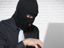 В Киеве мошенник продал фиктивные медицинские маски на 500 тыс. гривен