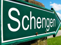 Оформити шенгенську туристичну візу росіянам стає все складніше