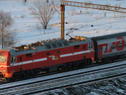 В России поезд проехался над пьяным – тот уцелел и даже не проснулся