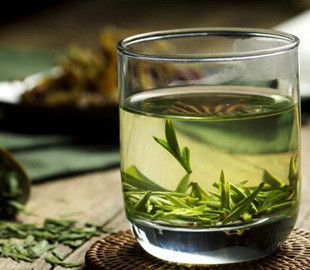 Медики назвали два напої, які суттєво продовжують життя людини