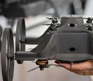 Турецькі розробники створили бойового робота зі штучним інтелектом, який може літати