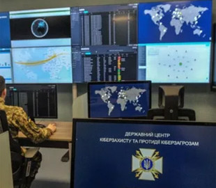 Российские хакеры атакуют информационные системы по всей Украине: появились подробности