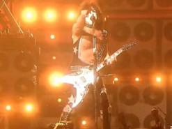 Netflix выпустит биографический фильм о группе Kiss