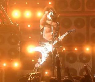 Netflix выпустит биографический фильм о группе Kiss