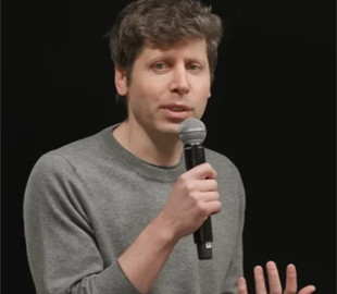 Творець ChatGPT та дизайнер iPhone випустять новий гаджет без екрану: він може стати проблемою