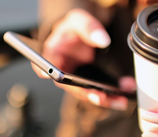Продажи 4G-смартфонов в Китае выросли впервые за 2 года