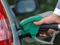 Рада зробила ще один крок до подорожчання пального: що проголосували