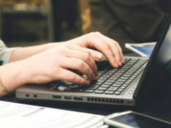 Учителі з Маріуполя отримають 100 ноутбуків – МОН