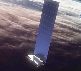 Группировка спутников SpaceX стала крупнейшей в истории