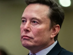 Понад 230 тисяч канадців закликають позбавити Маска громадянства Канади