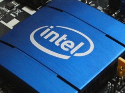 Intel представила ноутбук с двумя экранами