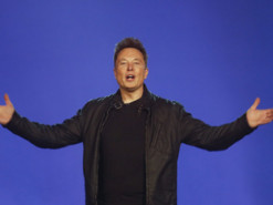 Маск стал первым человеком в мире с состоянием более $300 млрд