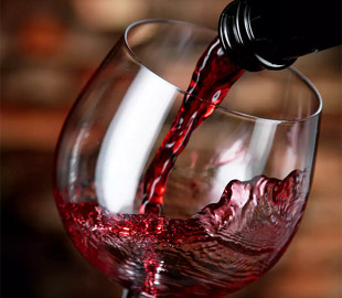 Що буде зі здоров’ям, якщо випивати по келиху вина щодня