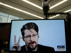 Сноуден захотел получить убежище во Франции