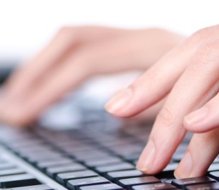 Как включить подсказки при вводе текста на аппаратной клавиатуре в Windows 10 Redstone 4