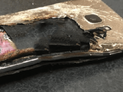 Смартфон Samsung Galaxy S7 взорвался в руках пользователя