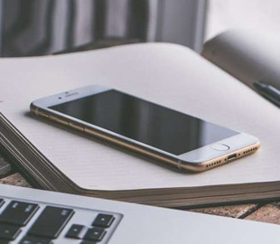 Эксперты рассказали, как продезинфицировать смартфон