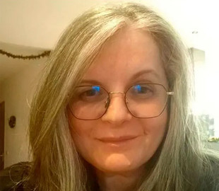 Померла журналістка, яка стверджувала, що Бріжит Макрон - чоловік: відома причина смерті