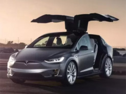 Автомобили Tesla теперь могут отпугивать людей