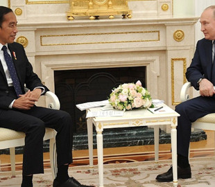 Двойник ошибся: ляп путина с президентом Индонезии вызвал насмешки в сети