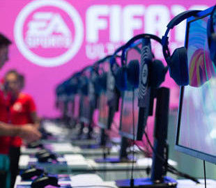 Во Франции потребовали признать азартной видеоигру FIFA