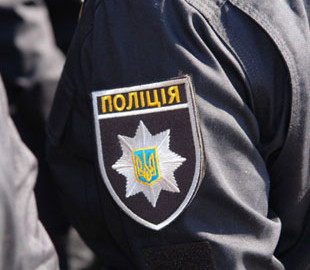 Штрафують і навіть забирають права: водіям розповіли про незаконність одного із популярних “порушень”