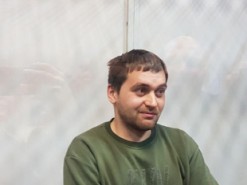 Суд продлил блогеру Барабошко залог в 3 млн гривен и обязательство носить электронный браслет до 24 марта