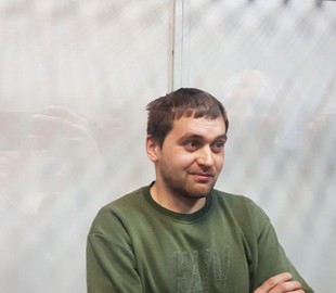 Суд продлил блогеру Барабошко залог в 3 млн гривен и обязательство носить электронный браслет до 24 марта