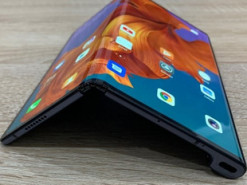 Huawei ежемесячно продаёт 100 000 смартфонов с гибким дисплеем Mate X