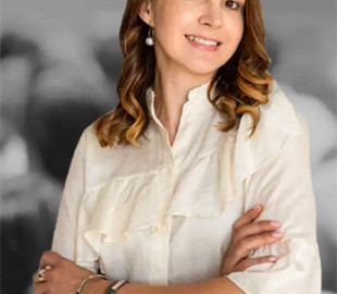 Українка через сайти для дорослих розповідає правду про напад Росії