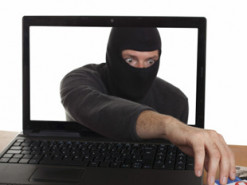 Появилась новая мошенническая схема воровства денег через СМС и Интернет