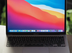 Жители США подали в суд на Apple из-за трещин на экране MacBook Air