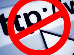 Путин подписал закон о блокировке сайтов с порочащей честь информацией