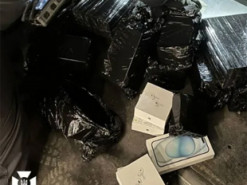 В Україну ввозили контрабанду iPhone та іншої техніки Apple: викрито масштабну схему