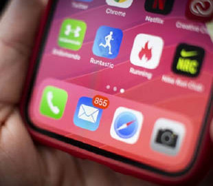 В почтовом клиенте iOS обнаружена уязвимость, открывающая доступ к устройству