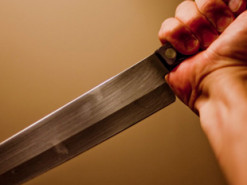 На Харківщині чоловік під час сварки ледь не вбив свого сина