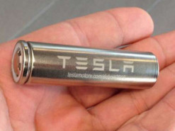 Tesla ищет путь к аккумуляторным элементам нового поколения