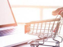 Подарок от депутатов. Почему посылки могут застрять на границе