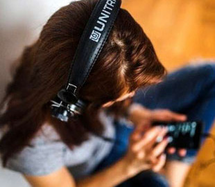 Как лучше заряжать смартфон: названы три распространенные ошибки