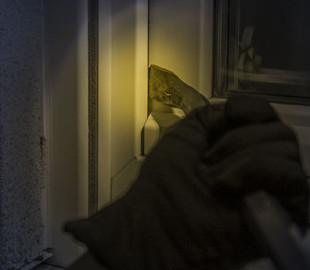 У Києві чоловік інсценував напад на себе, щоб заплатити кредит